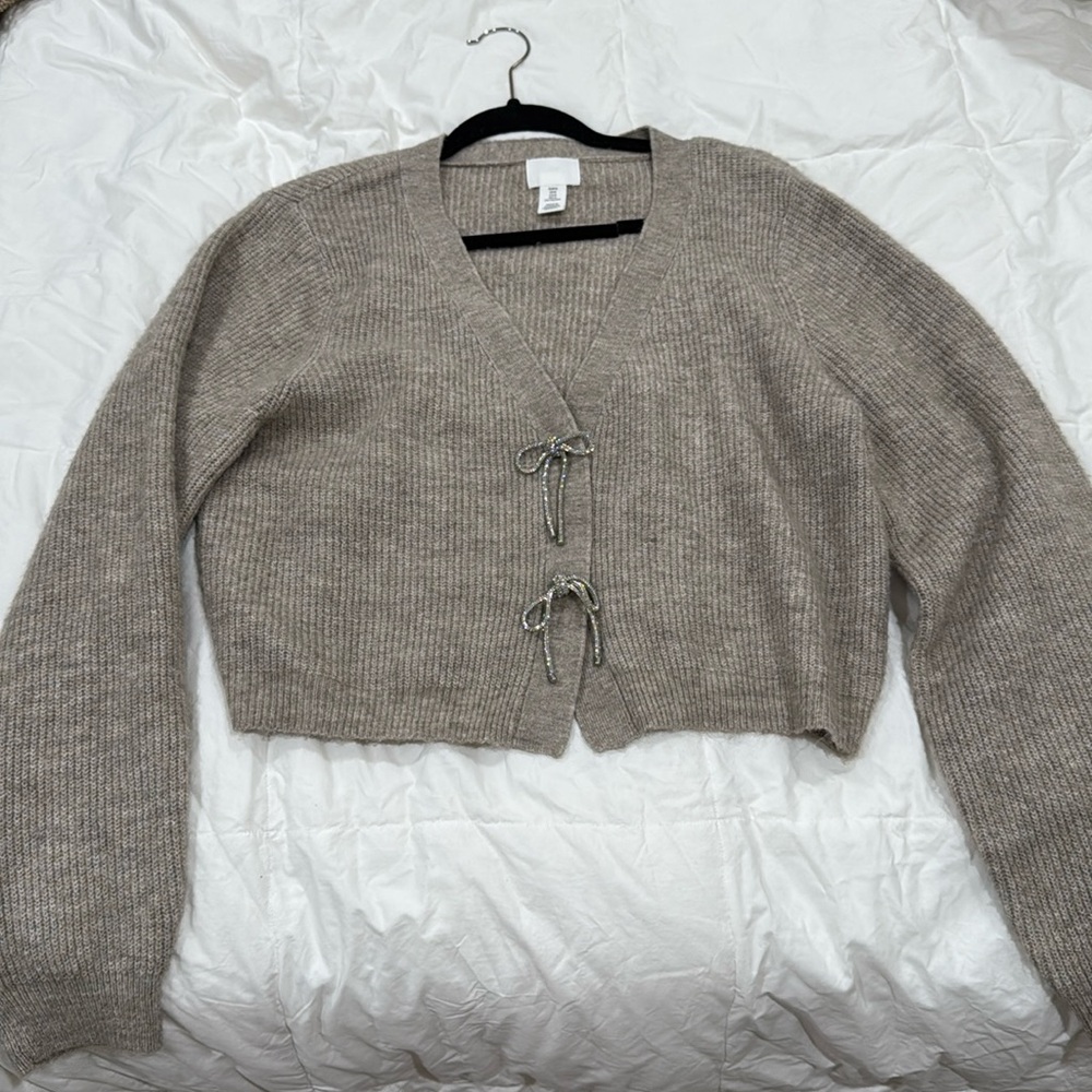 H&M sweater